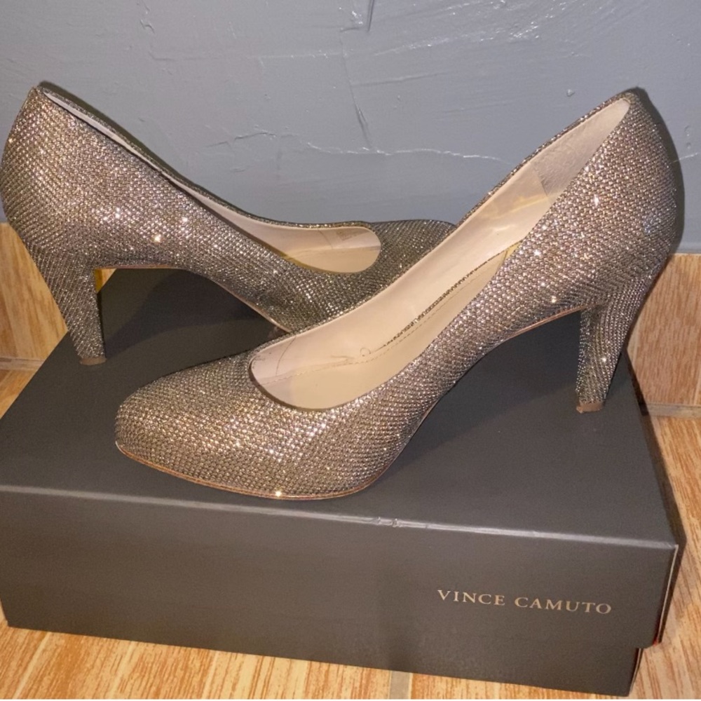 Vince Camuto Gold / Silver flash fabric ✨